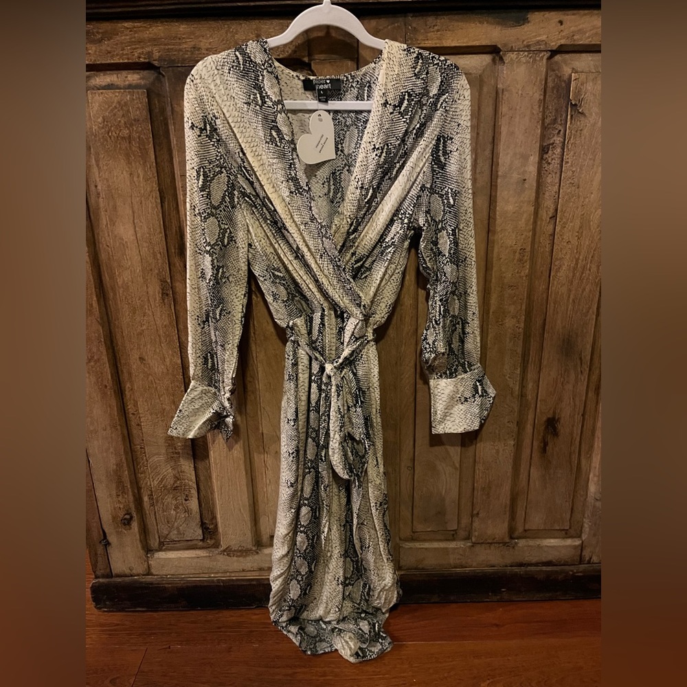 Lightweight Snake Dress!